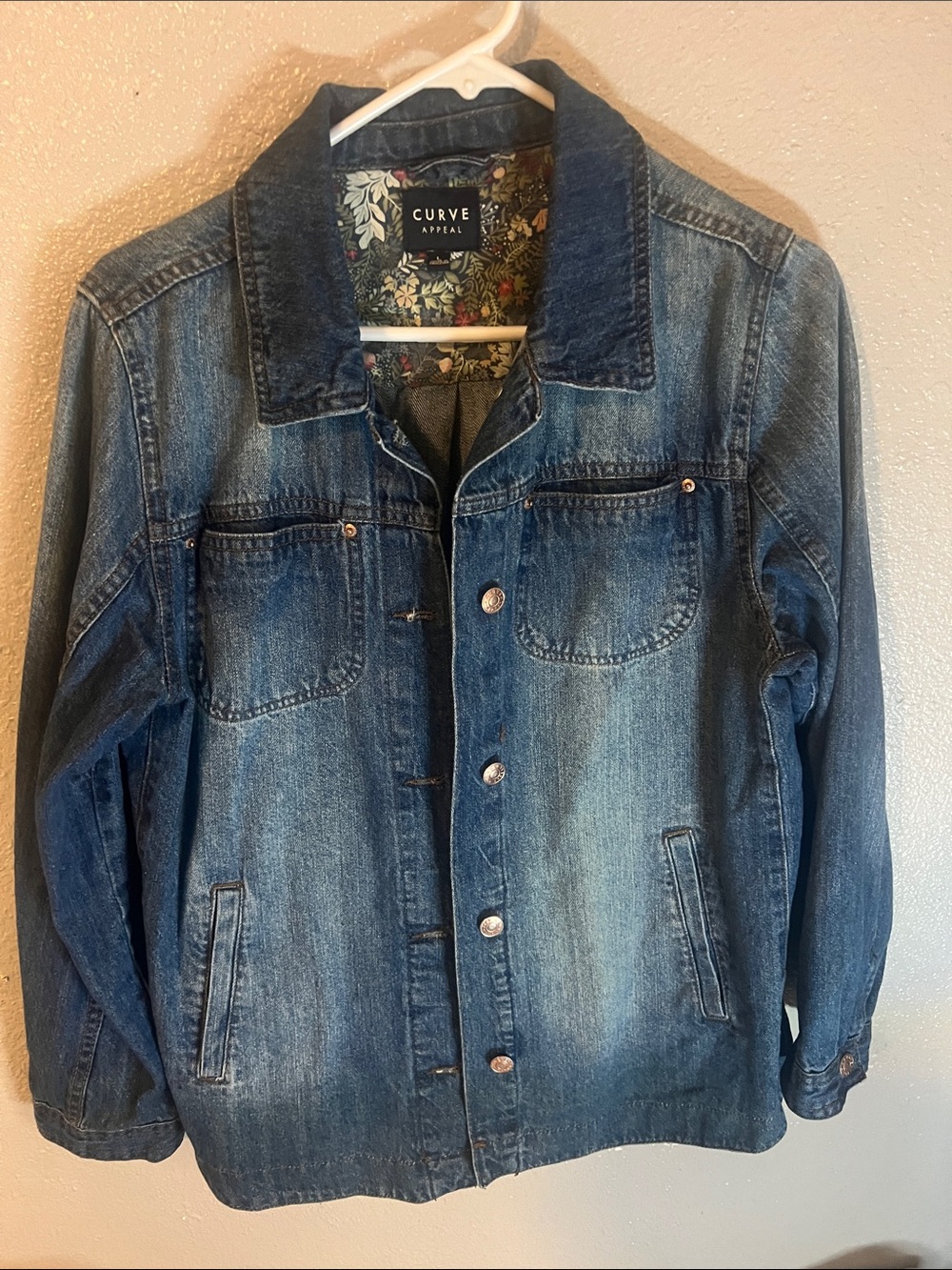 Curve Appeal Women’s Classic Blue Denim Jacket